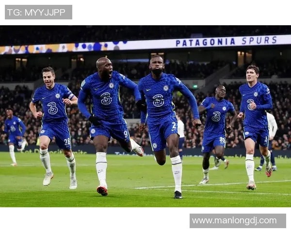 足总杯精彩对决切尔西小胜里昂战术解析与全场反应回顾