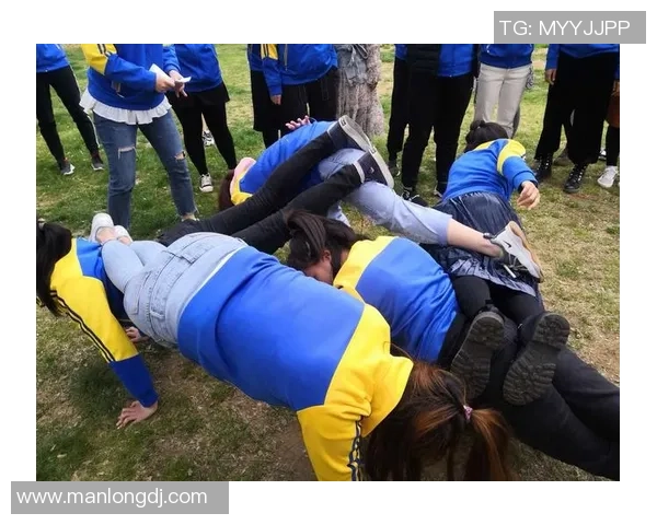 重庆街舞队在世界滑板锦标赛中的逆袭之旅展现青春力量与团队精神