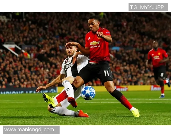 国王杯精彩对决曼联大胜尤文图斯神扑瞬间引发全场热潮