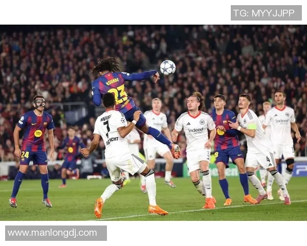 欧冠震撼战报巴萨主场大胜波尔图四球狂潮引发全场狂欢 欧冠震撼战报巴萨主场大胜波尔图四球狂潮引发全场狂欢