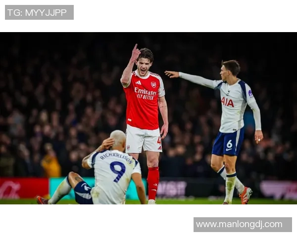 西甲精彩对决那不勒斯凭帽子戏法力克阿森纳战术解析全场精彩瞬间