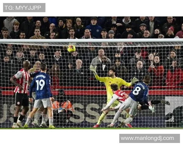 英超激战：多特蒙德逆转阿森纳神奇扑救引发全场狂欢