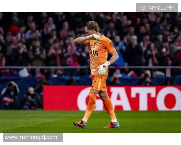 足总杯惊现冷门热刺与莱比锡战成平局帽子戏法引发全场热议 足总杯惊现冷门热刺与莱比锡战成平局帽子戏法引发全场热议